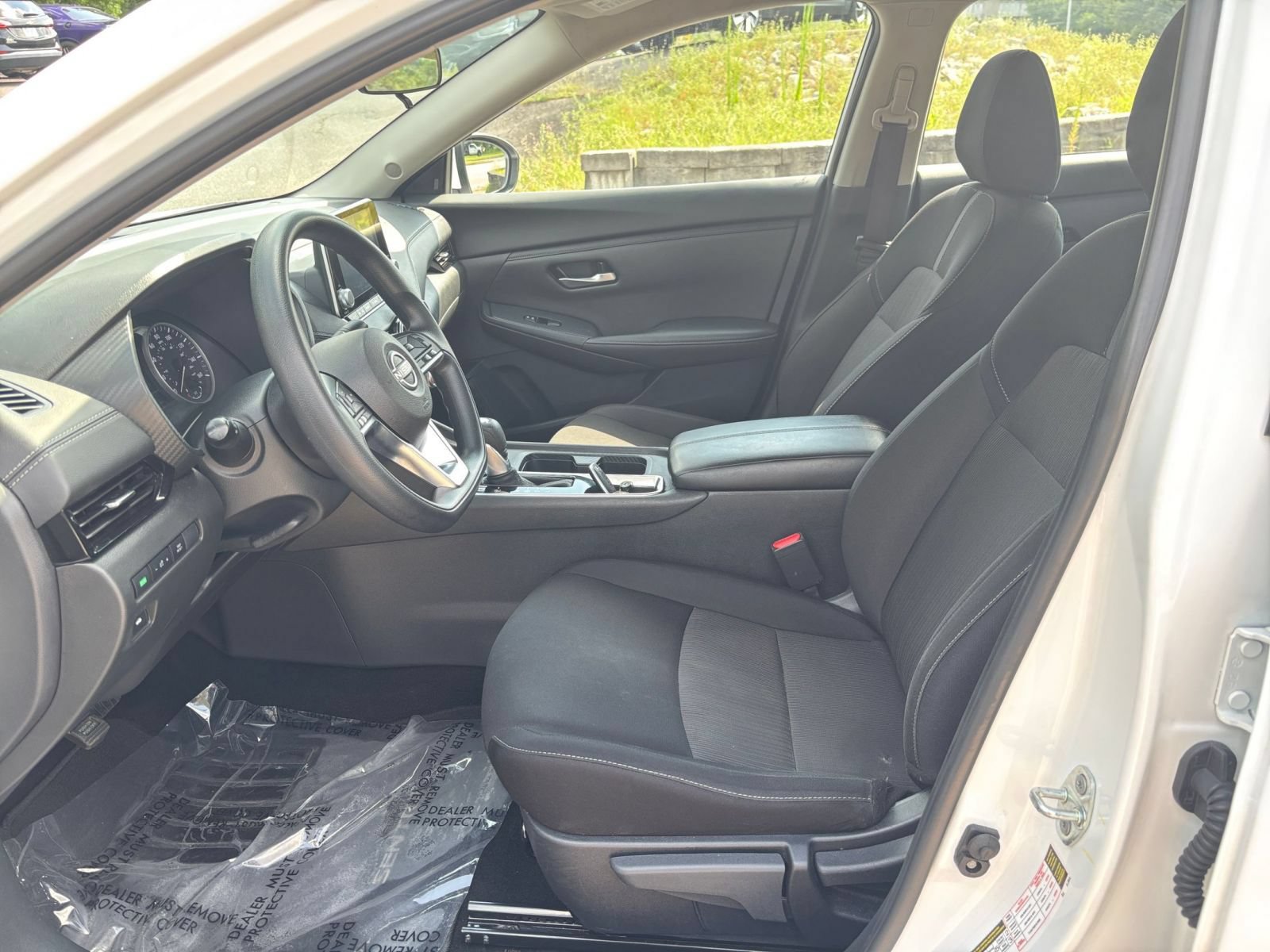 Used 2025 Nissan Sentra SV FWD image 24