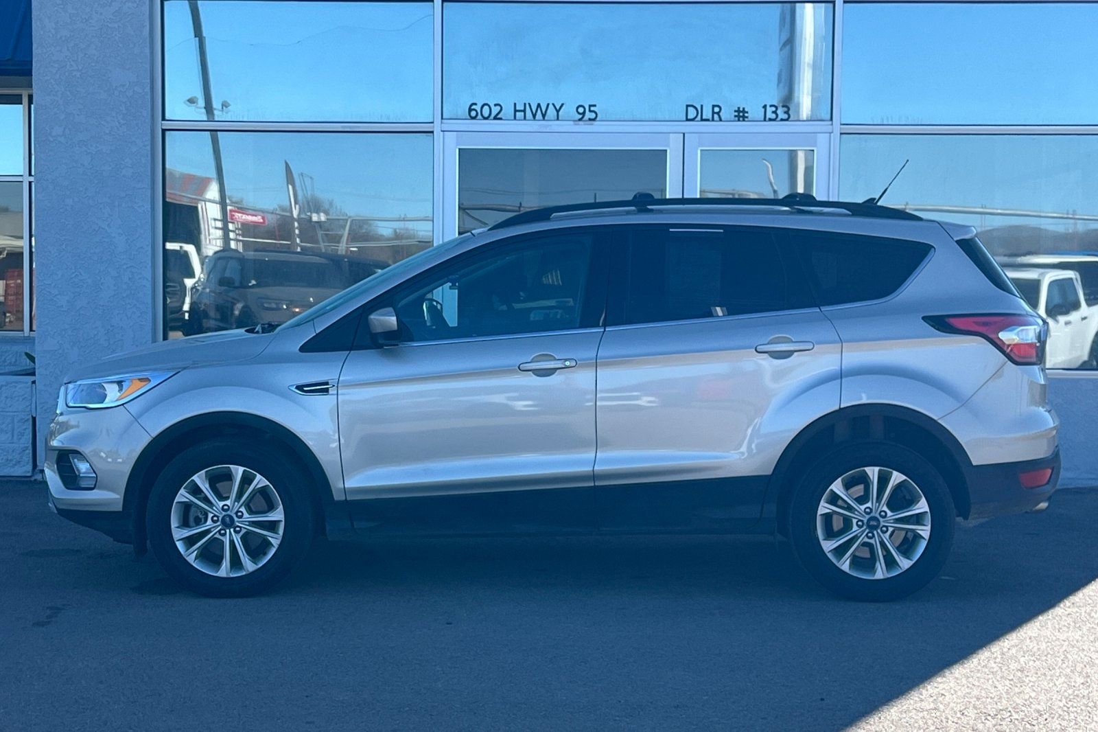 Used 2018 Ford Escape SE w/ SE Sync 3 Package image 8