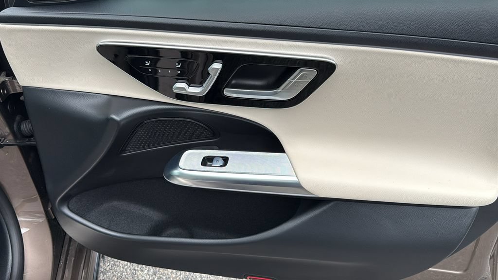 Certified 2025 Mercedes-Benz E 350 4MATIC Sedan image 13