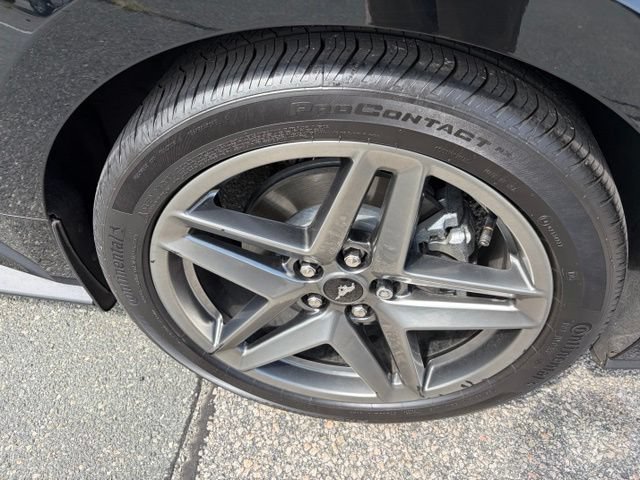 Used 2025 Ford Mustang Premium RWD image 8