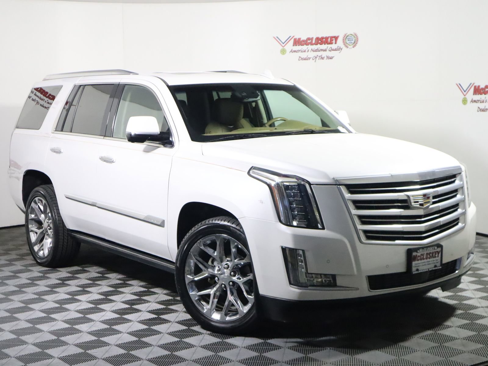 Used 2016 Cadillac Escalade Platinum AWD/4WD image 2
