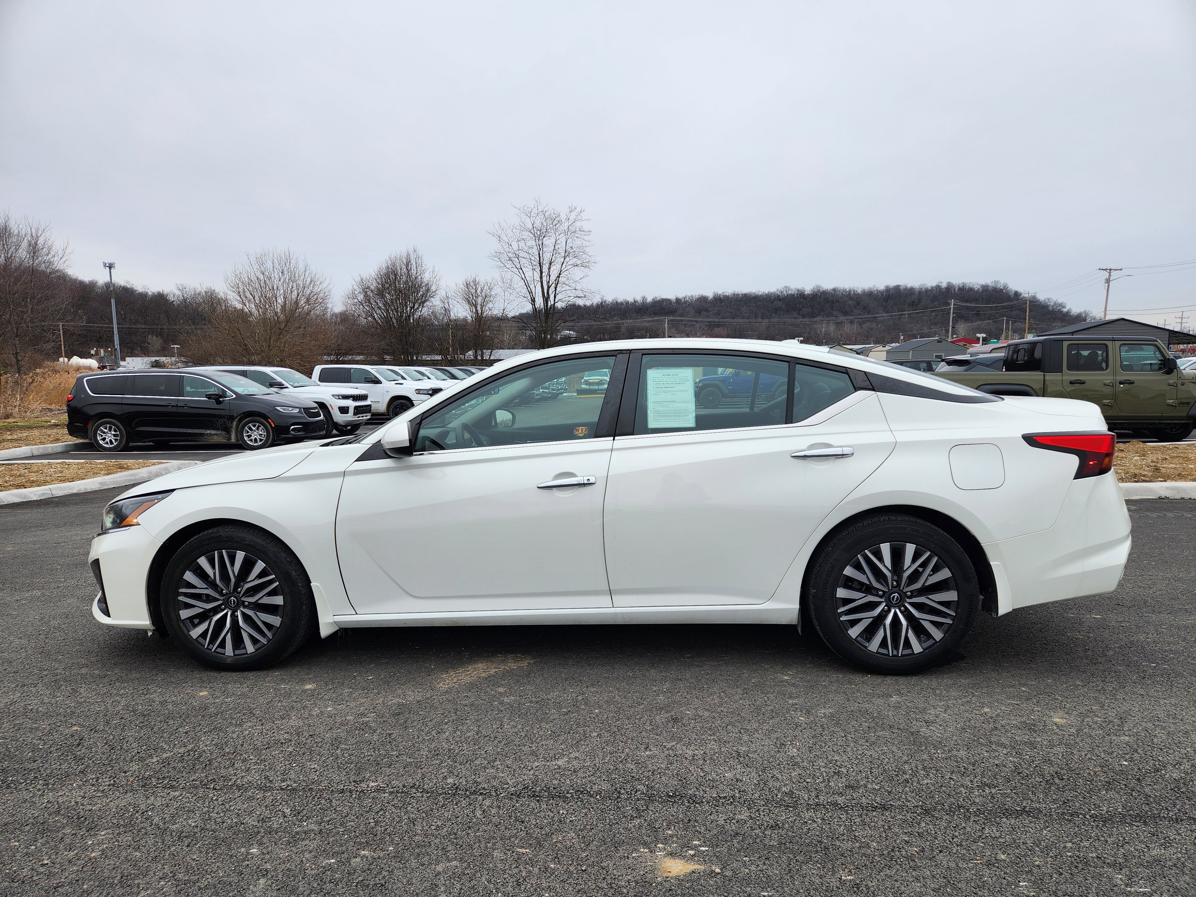 Used 2023 Nissan Altima 2.5 SV image 19