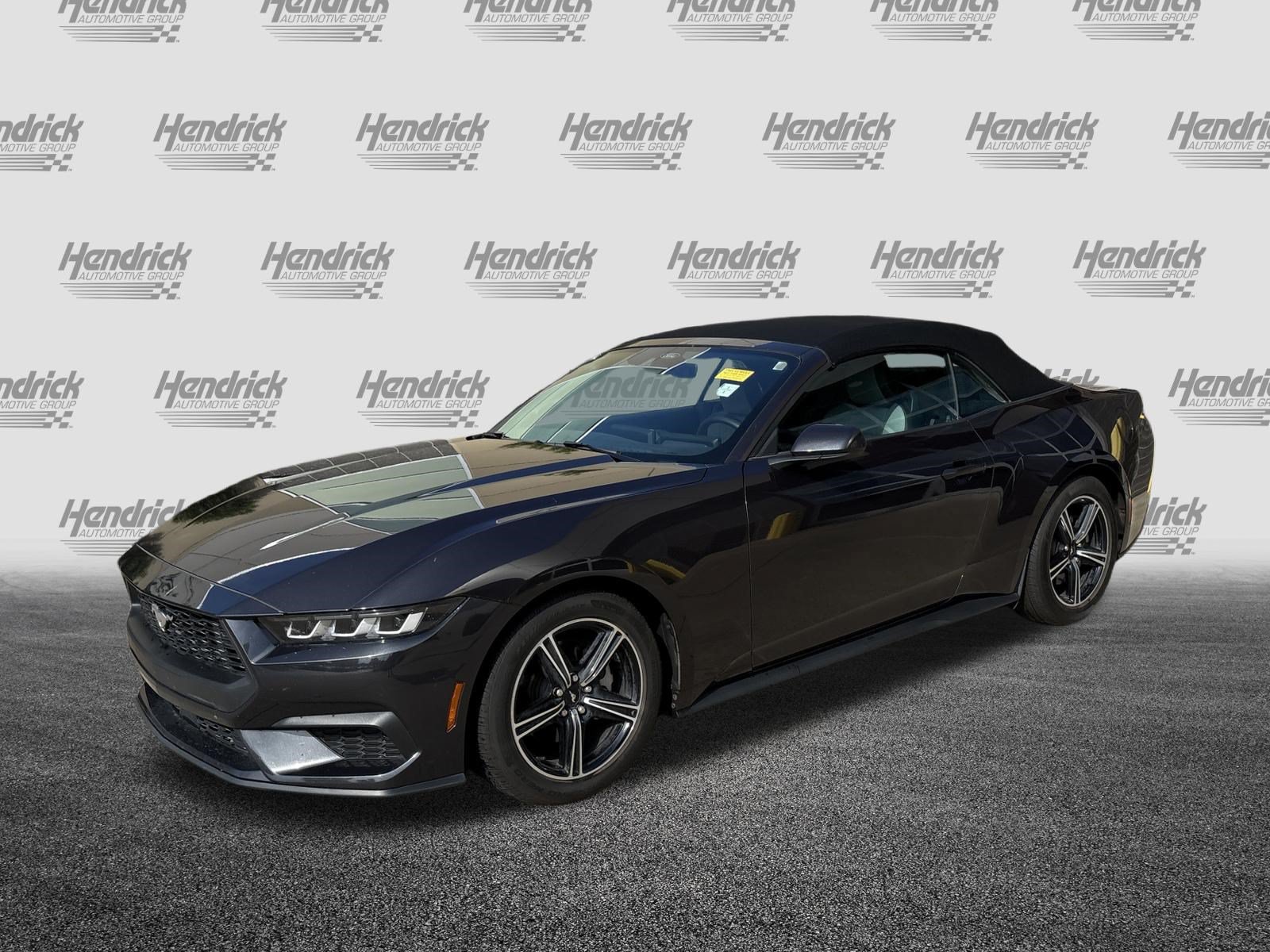 Used 2024 Ford Mustang Convertible RWD image 5