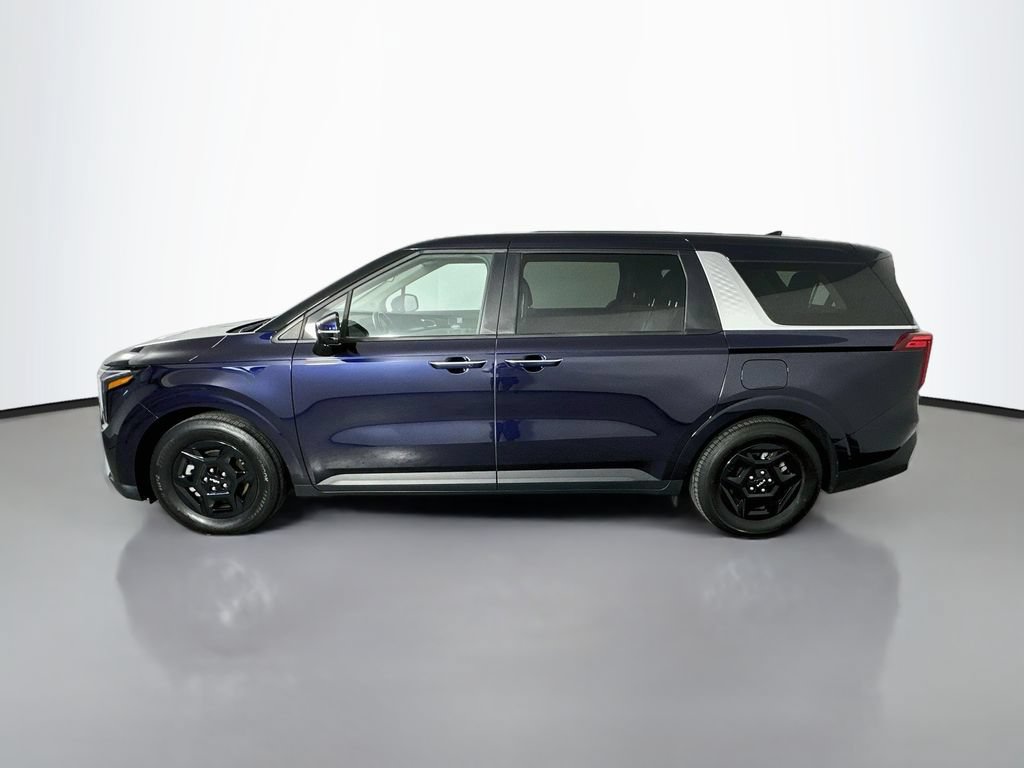 Used 2025 Kia Carnival FWD image 4