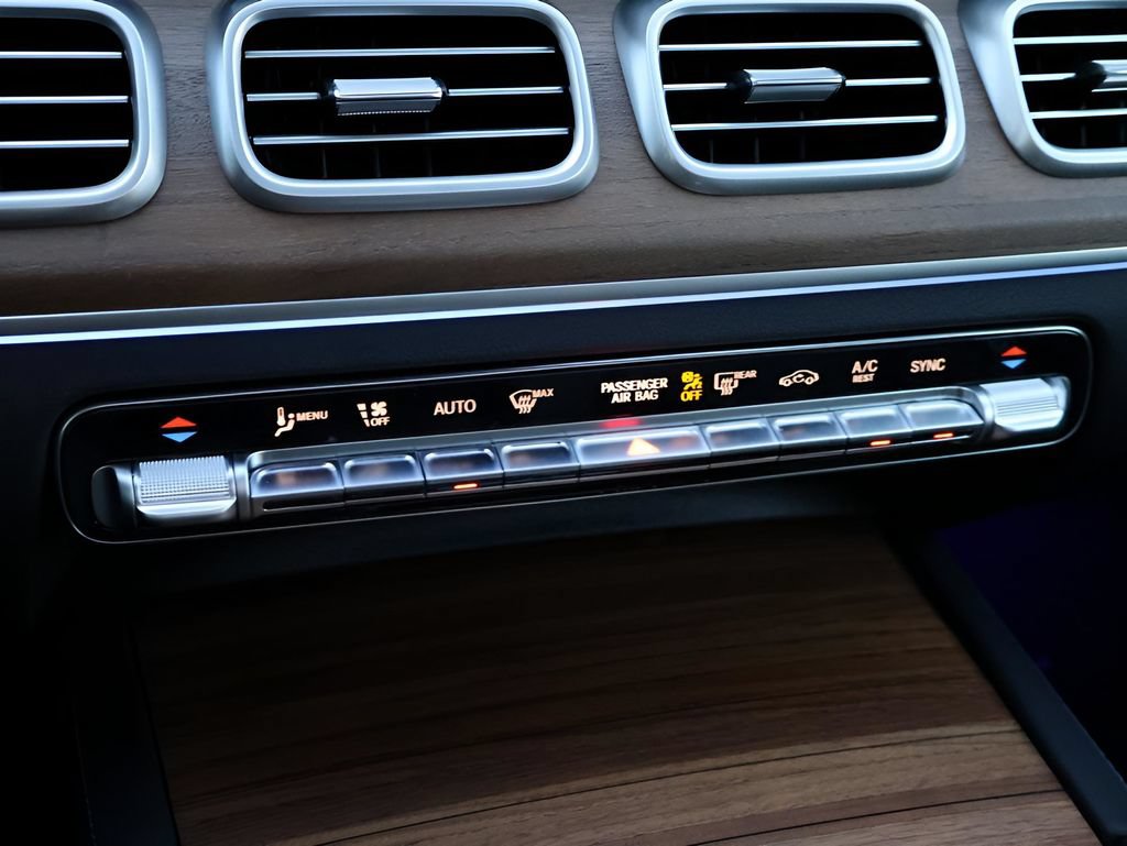 New 2025 Mercedes-Benz GLS 450 4MATIC image 28