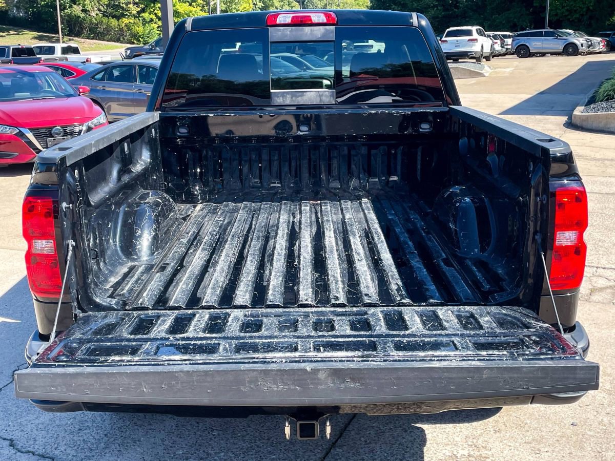 Used 2018 Chevrolet Silverado 1500 LT w/ All Star Edition AWD/4WD image 9
