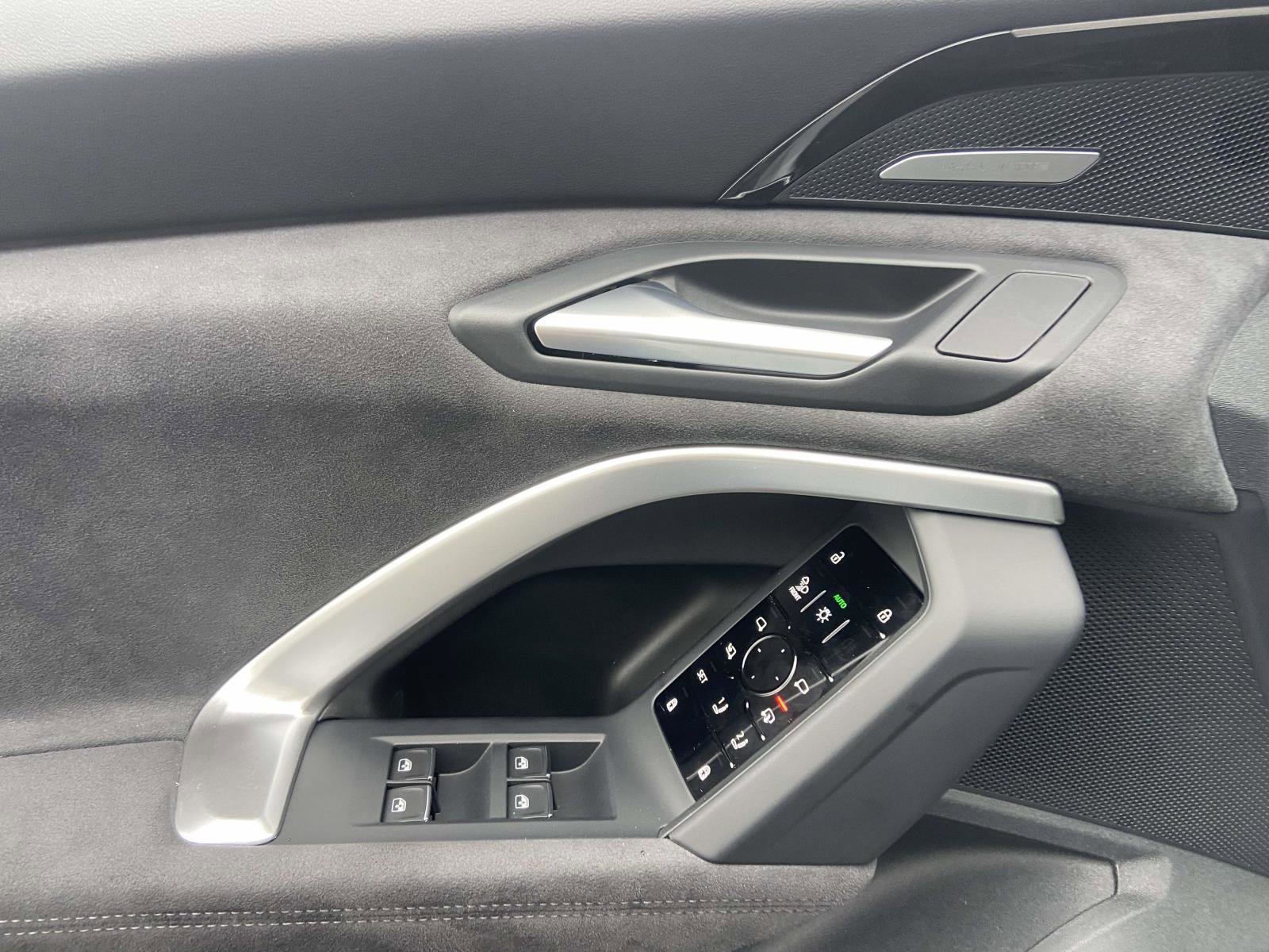 New 2025 Audi SQ5 Premium Plus image 20