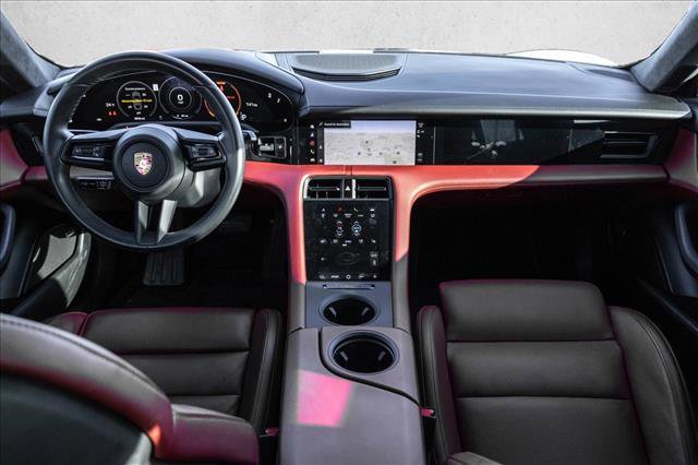 Used 2021 Porsche Taycan image 20