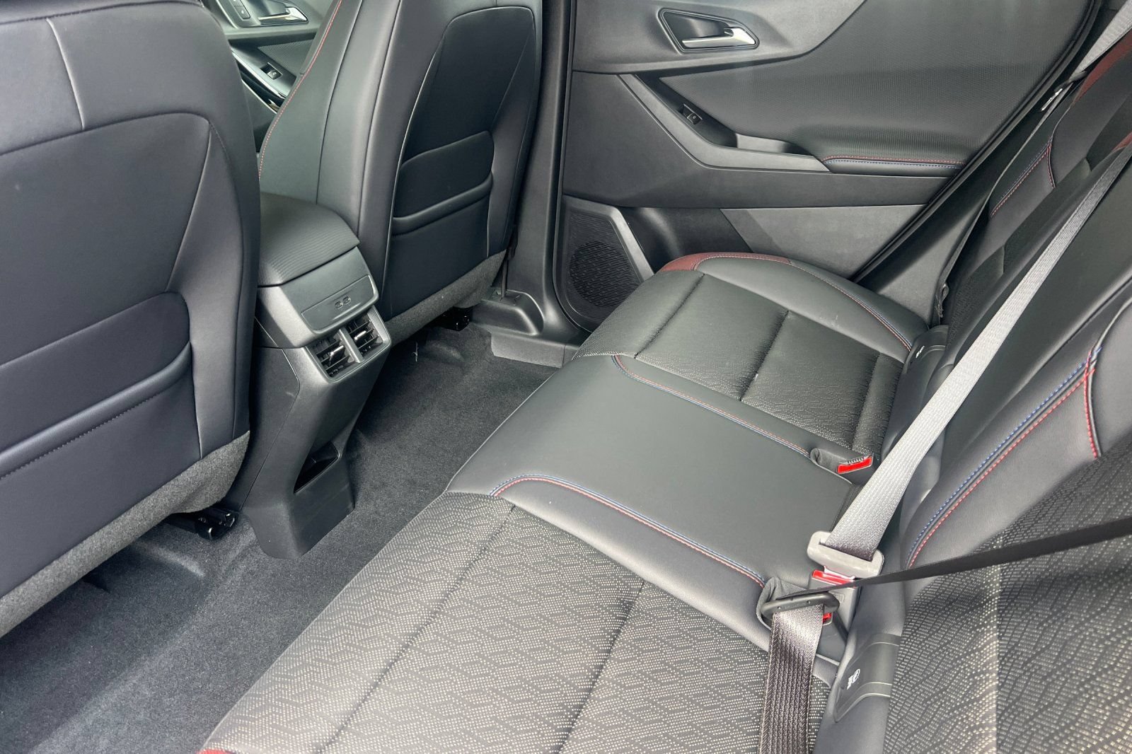 New 2026 Chevrolet Equinox RS AWD/4WD image 9