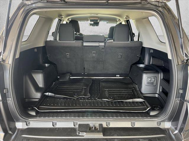 Used 2022 Toyota 4Runner SR5 AWD/4WD image 23