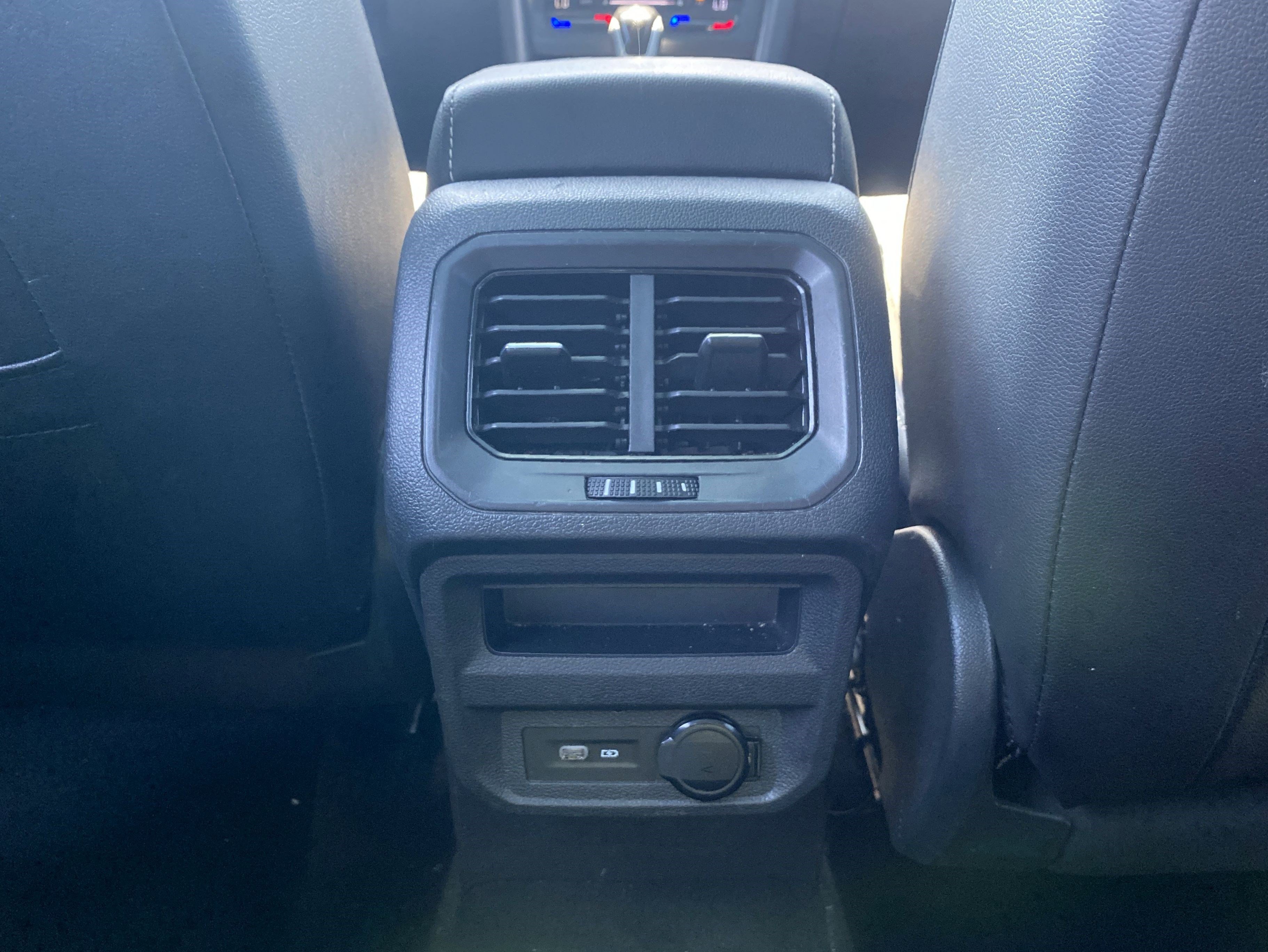 Used 2023 Volkswagen Tiguan SE R-Line FWD image 46