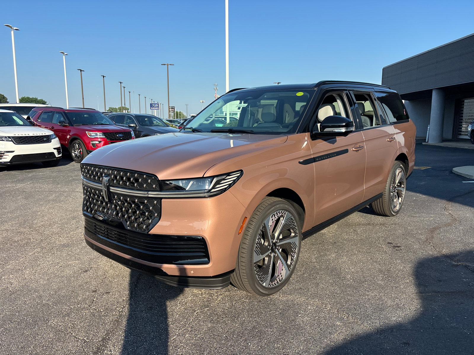 New 2026 Lincoln Navigator Black Label w/ Black Label Special Edition AWD/4WD image 3