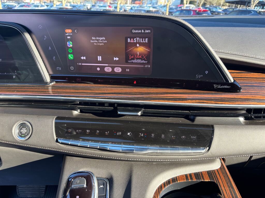 Used 2024 Cadillac Escalade ESV Luxury image 20