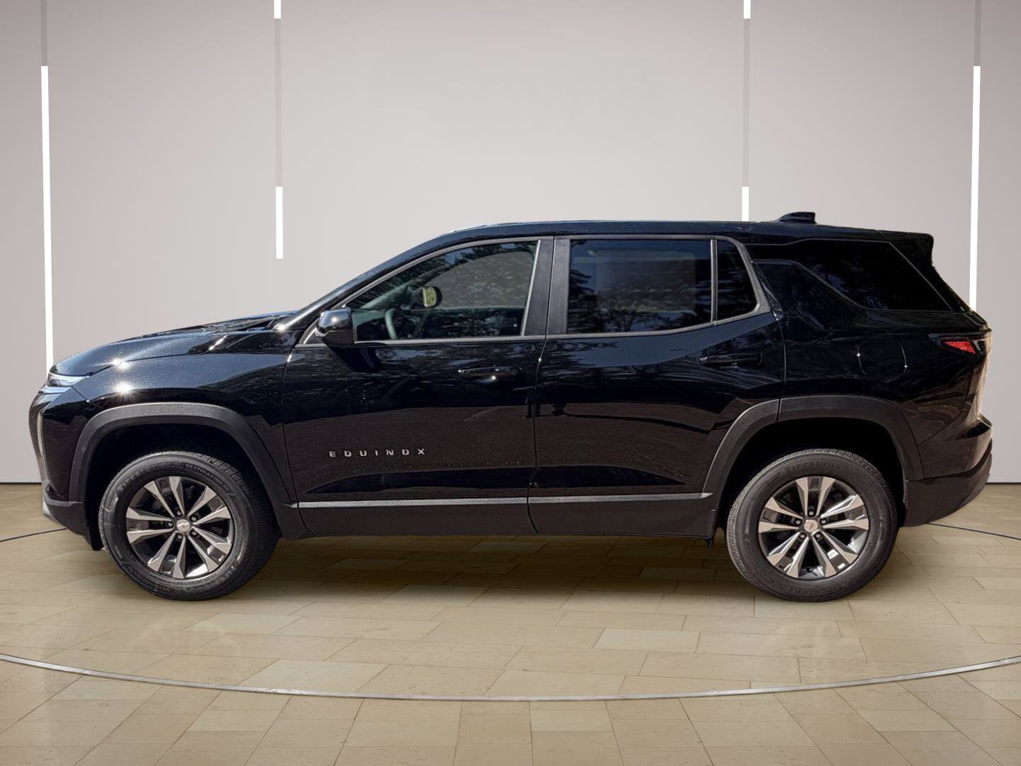 New 2027 Chevrolet Equinox LT FWD image 3