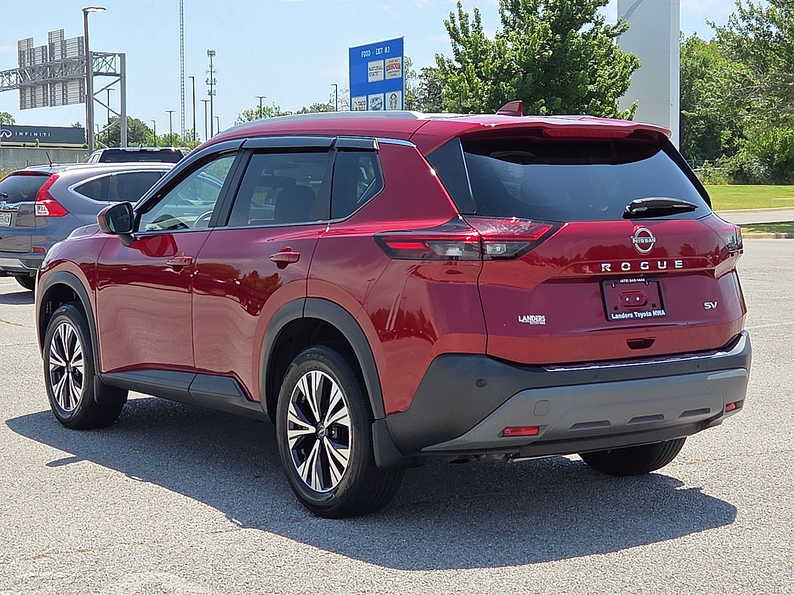 Used 2023 Nissan Rogue SV w/ SV Premium B Package FWD image 4
