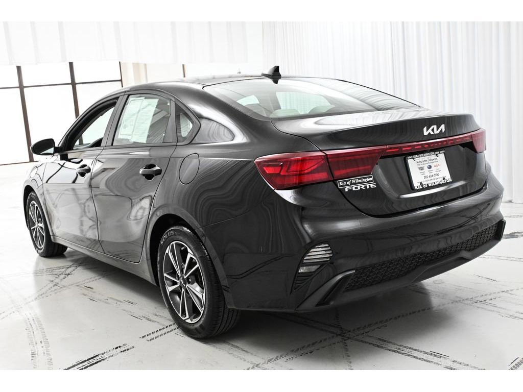 Used 2023 Kia Forte LXS FWD image 5