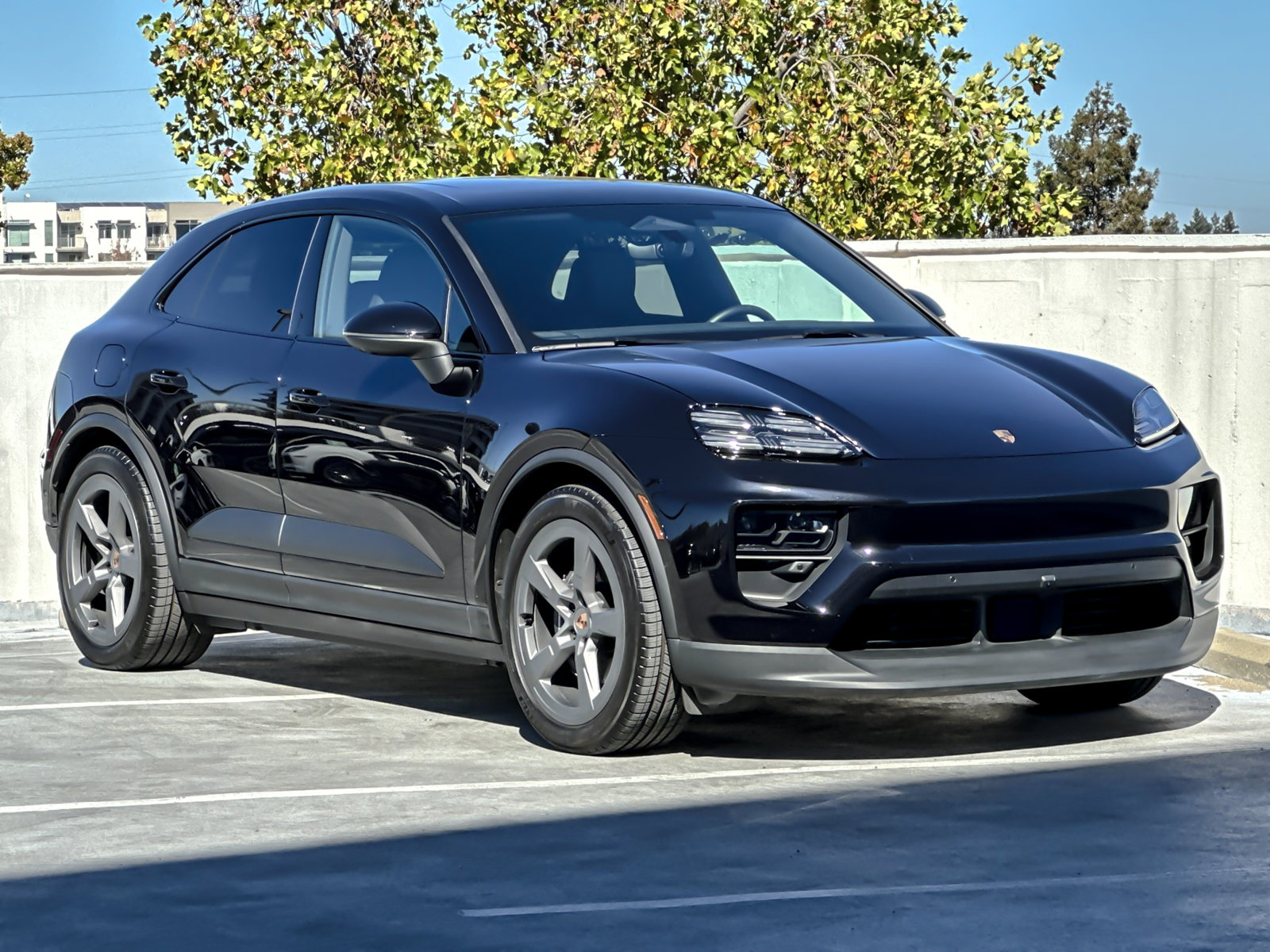 Certified 2026 Porsche Macan 4 Electric AWD/4WD image 11