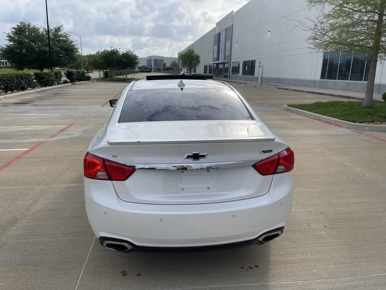 Used 2017 Chevrolet Impala Premier w/ Enhanced Convenience Package image 28