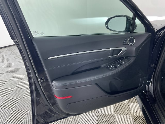 New 2026 Hyundai Sonata Limited FWD image 5