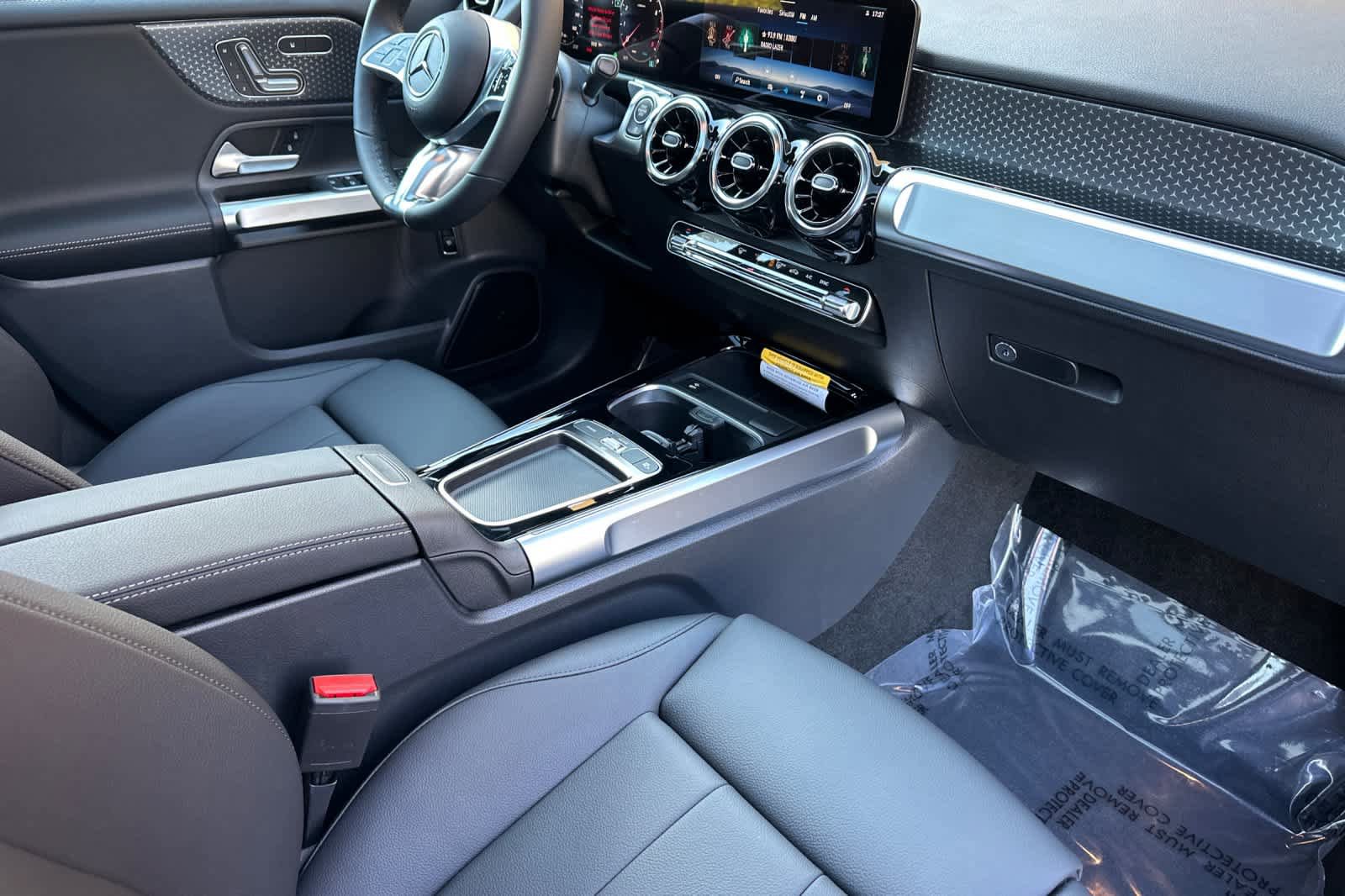 New 2026 Mercedes-Benz GLB 250 image 15