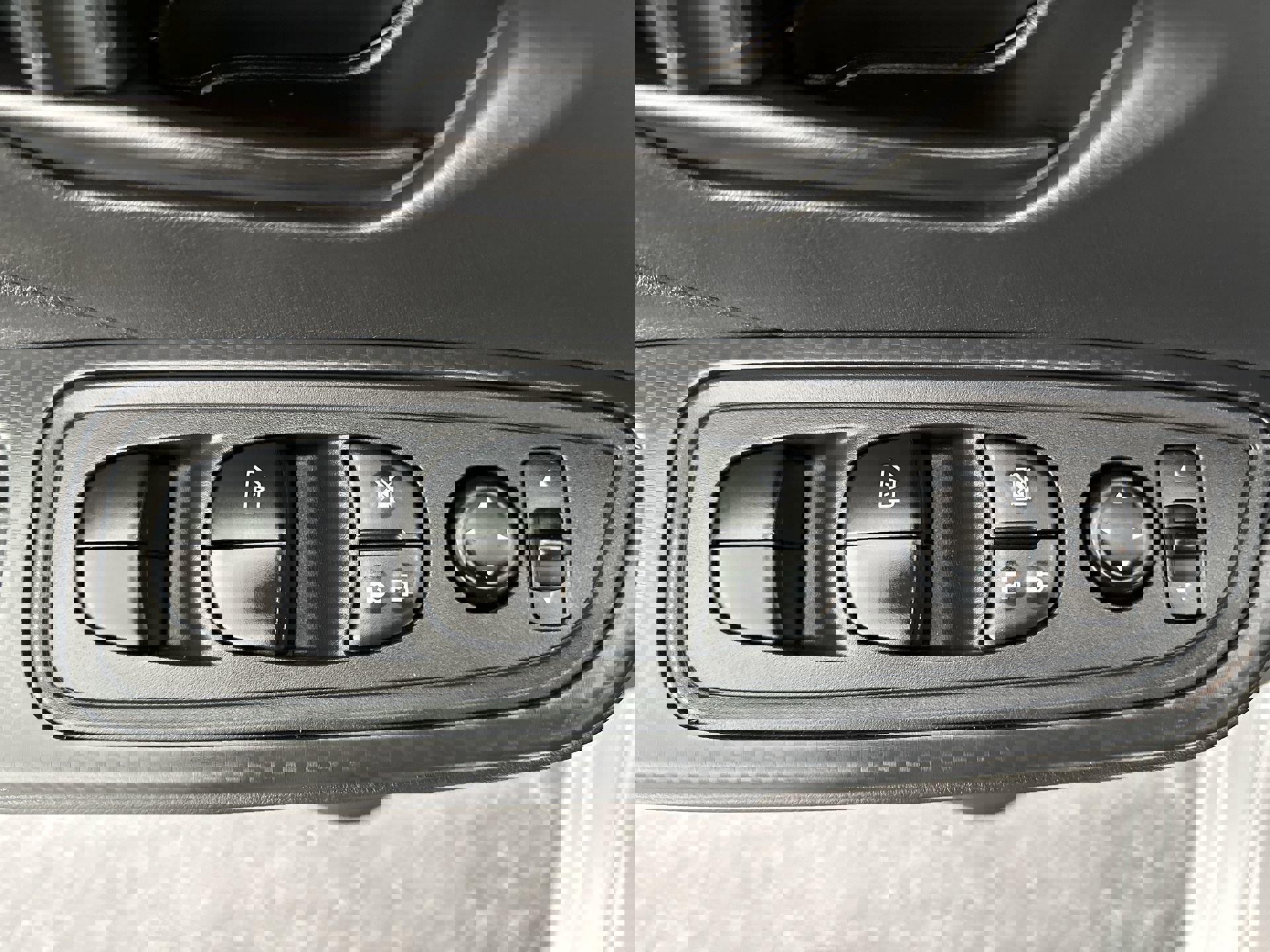 Certified 2025 Nissan Versa S w/ Trunk Package image 17