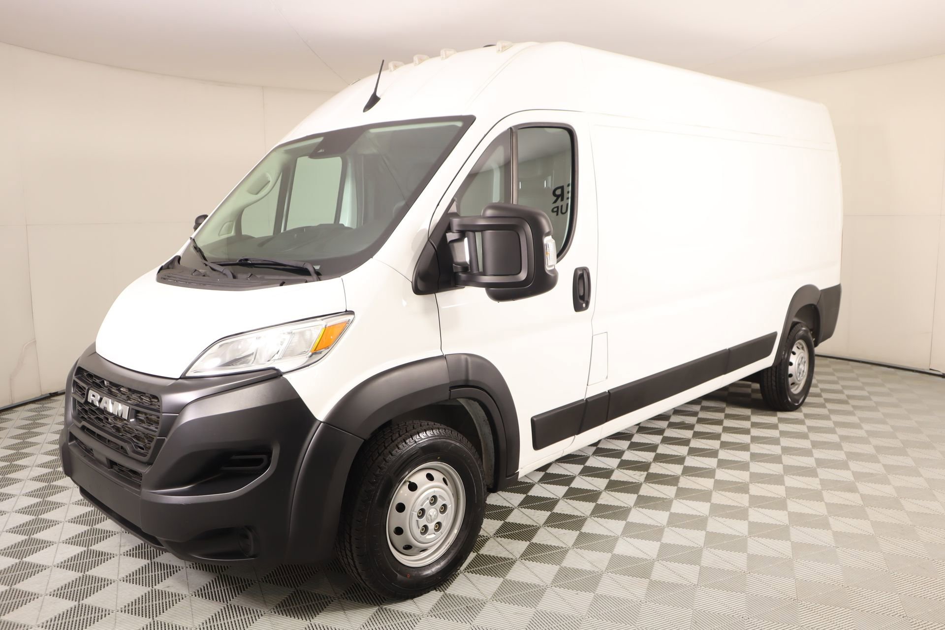 Used 2023 RAM ProMaster 2500 FWD image 9