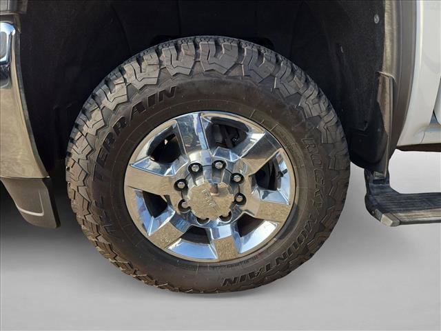 Used 2016 GMC Sierra 2500 SLT w/ Duramax Plus Package AWD/4WD image 18