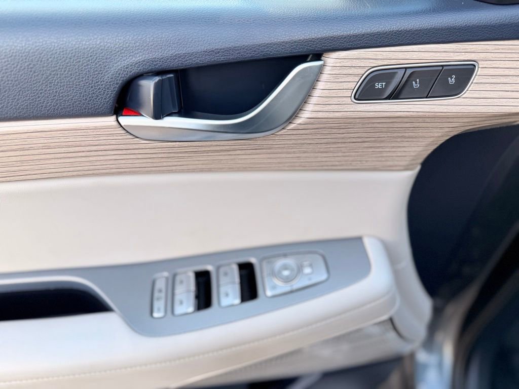 Used 2021 Hyundai Palisade Limited image 22