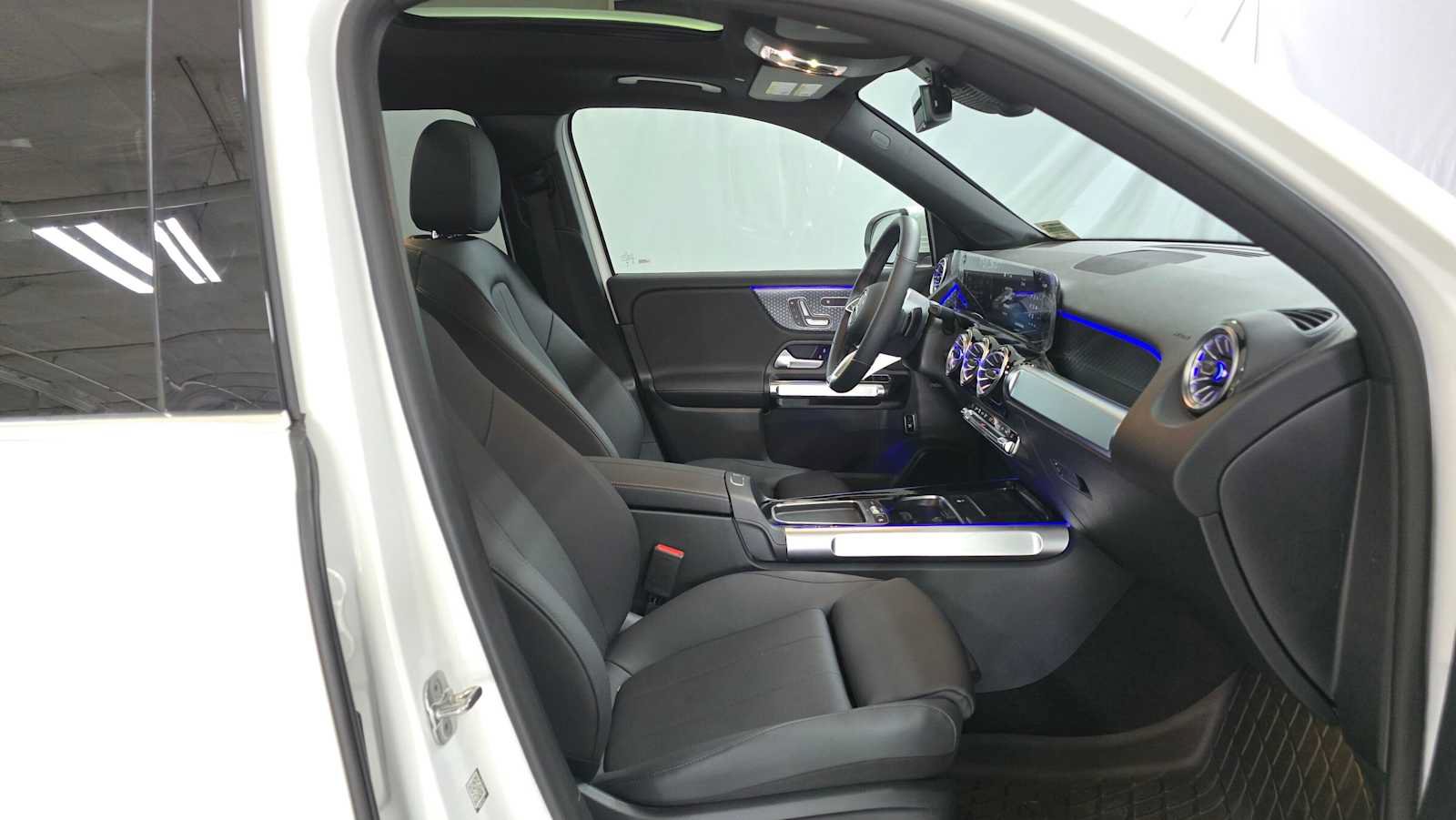 Certified 2026 Mercedes-Benz GLB 250 4MATIC image 11