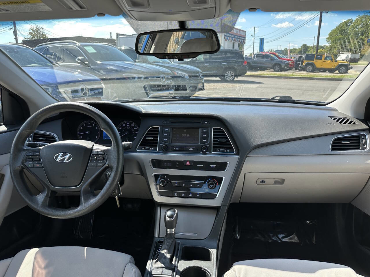 Used 2015 Hyundai Sonata SE w/ Option Group 09 FWD image 15