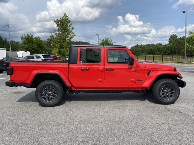 New 2024 Jeep Gladiator Sport image 4