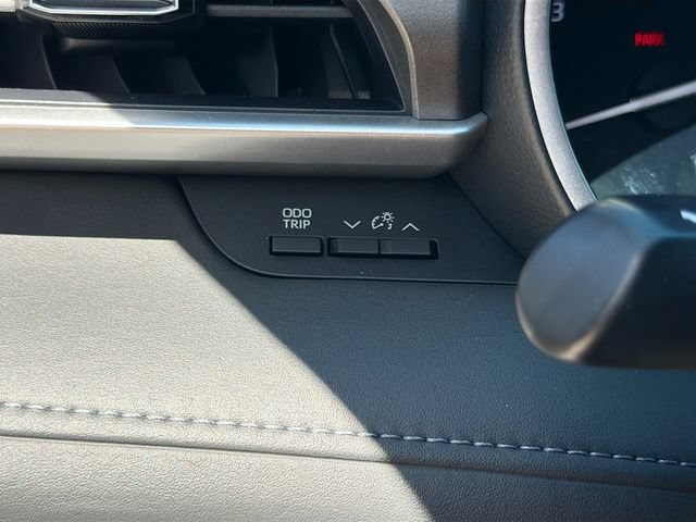 Used 2021 Toyota Highlander XLE FWD image 37