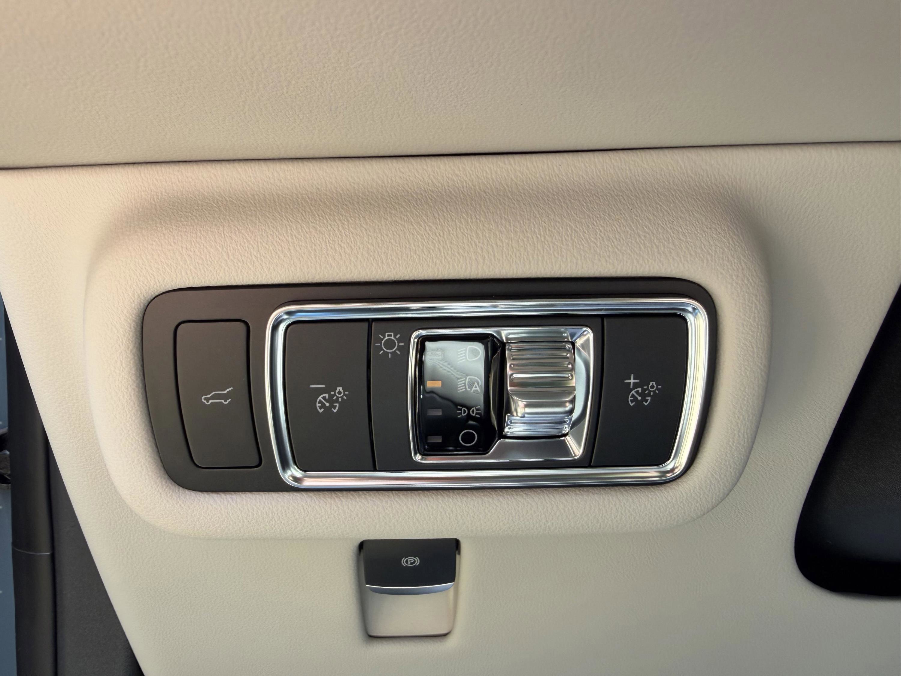 New 2026 Lincoln Nautilus Premier w/ Equipment Group 102A AWD/4WD image 20