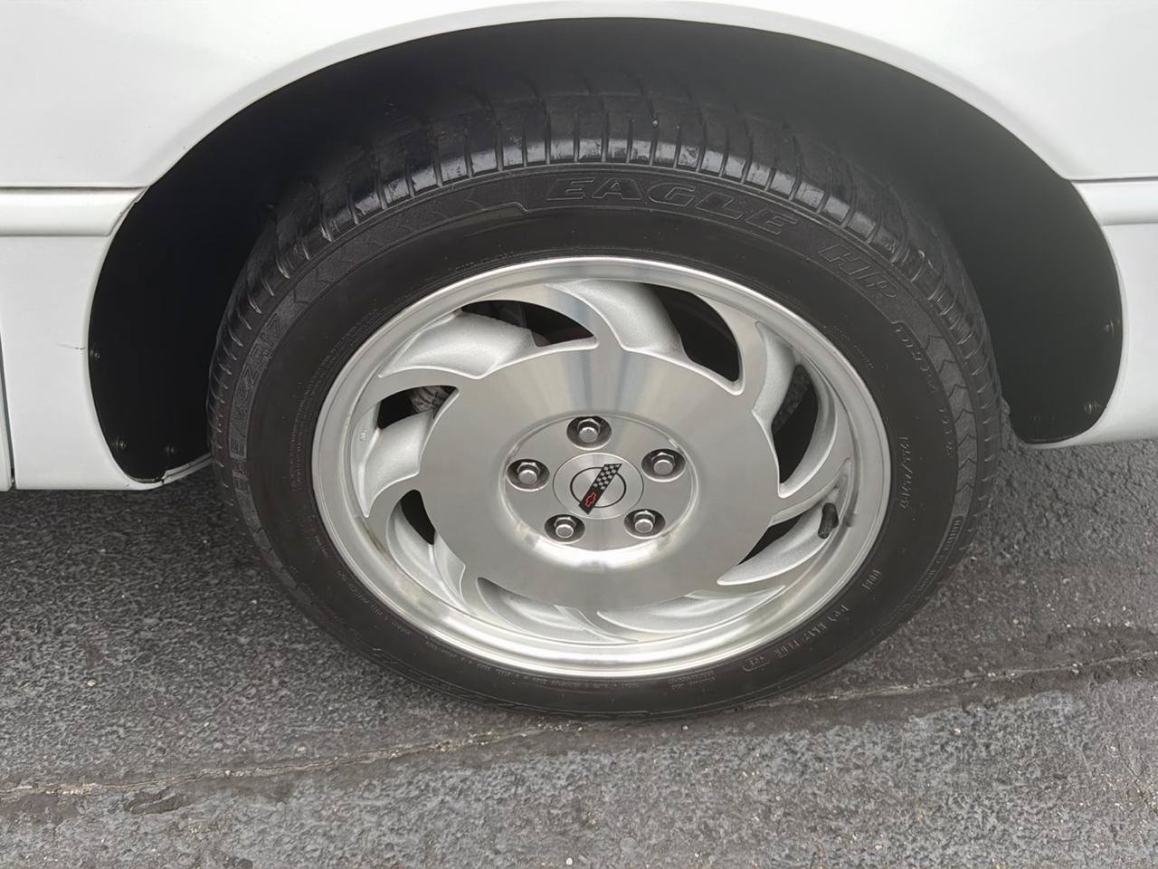 Used 1996 Chevrolet Corvette Convertible RWD image 35