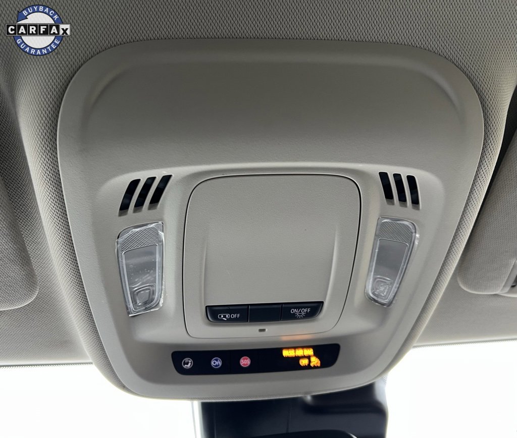 Used 2023 Buick Envision Essence image 18