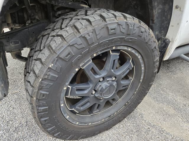 Used 2017 Toyota Tundra SR5 w/ SR5 Upgrade Package RWD image 8