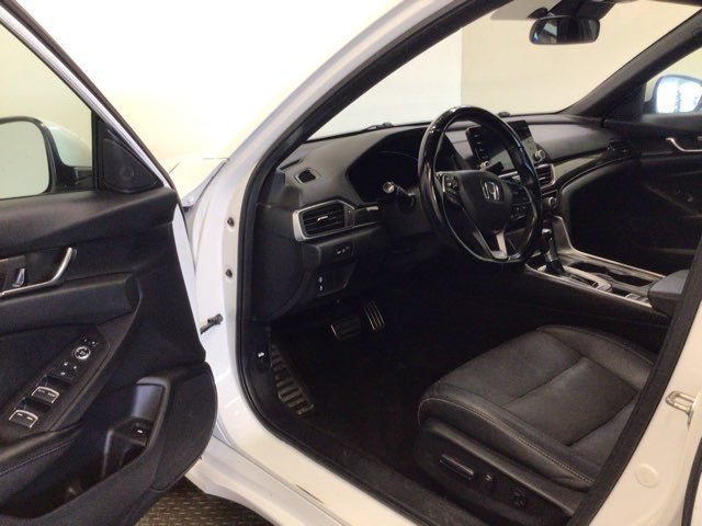 Used 2019 Honda Accord Sport image 8