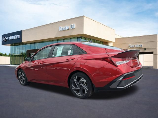 Used 2025 Hyundai Elantra Sport FWD image 6
