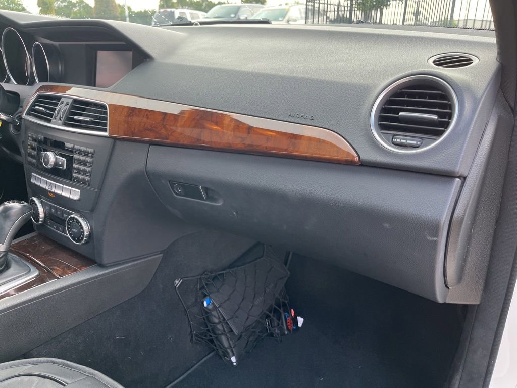 Used 2013 Mercedes-Benz C 250 Sedan image 28