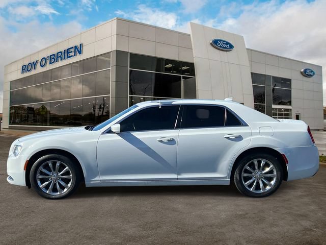 Used 2017 Chrysler 300 Limited w/ Value Package AWD/4WD image 2