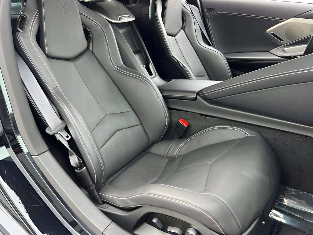 Used 2025 Chevrolet Corvette Z06 image 12