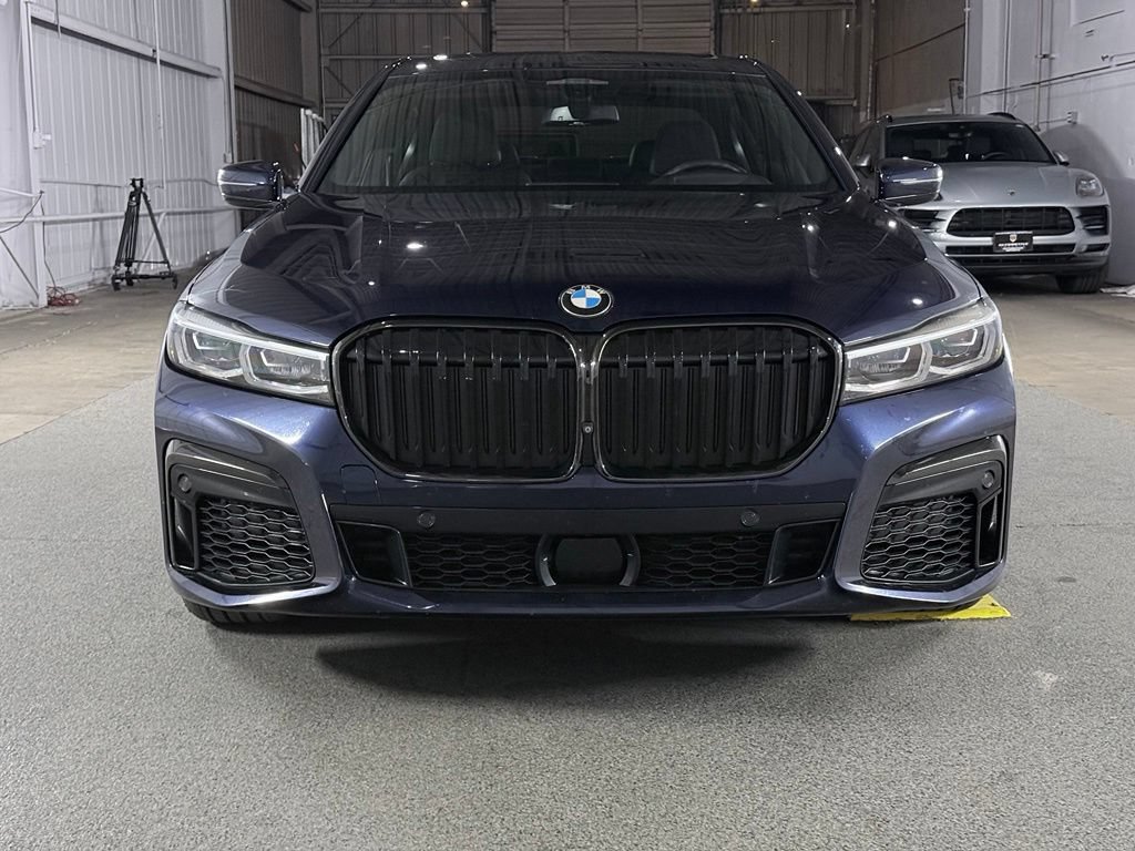 Used 2022 BMW 750Li xDrive AWD/4WD image 3