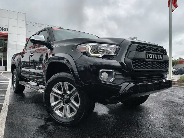 Used 2018 Toyota Tacoma Limited RWD image 2