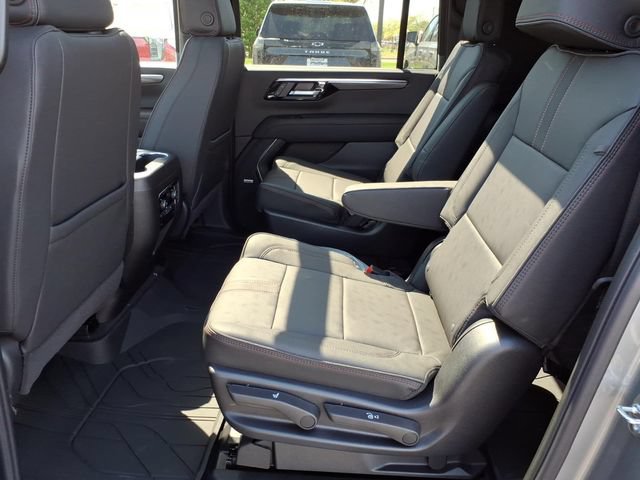 New 2026 Chevrolet Suburban RST w/ RST Capability Package AWD/4WD image 10