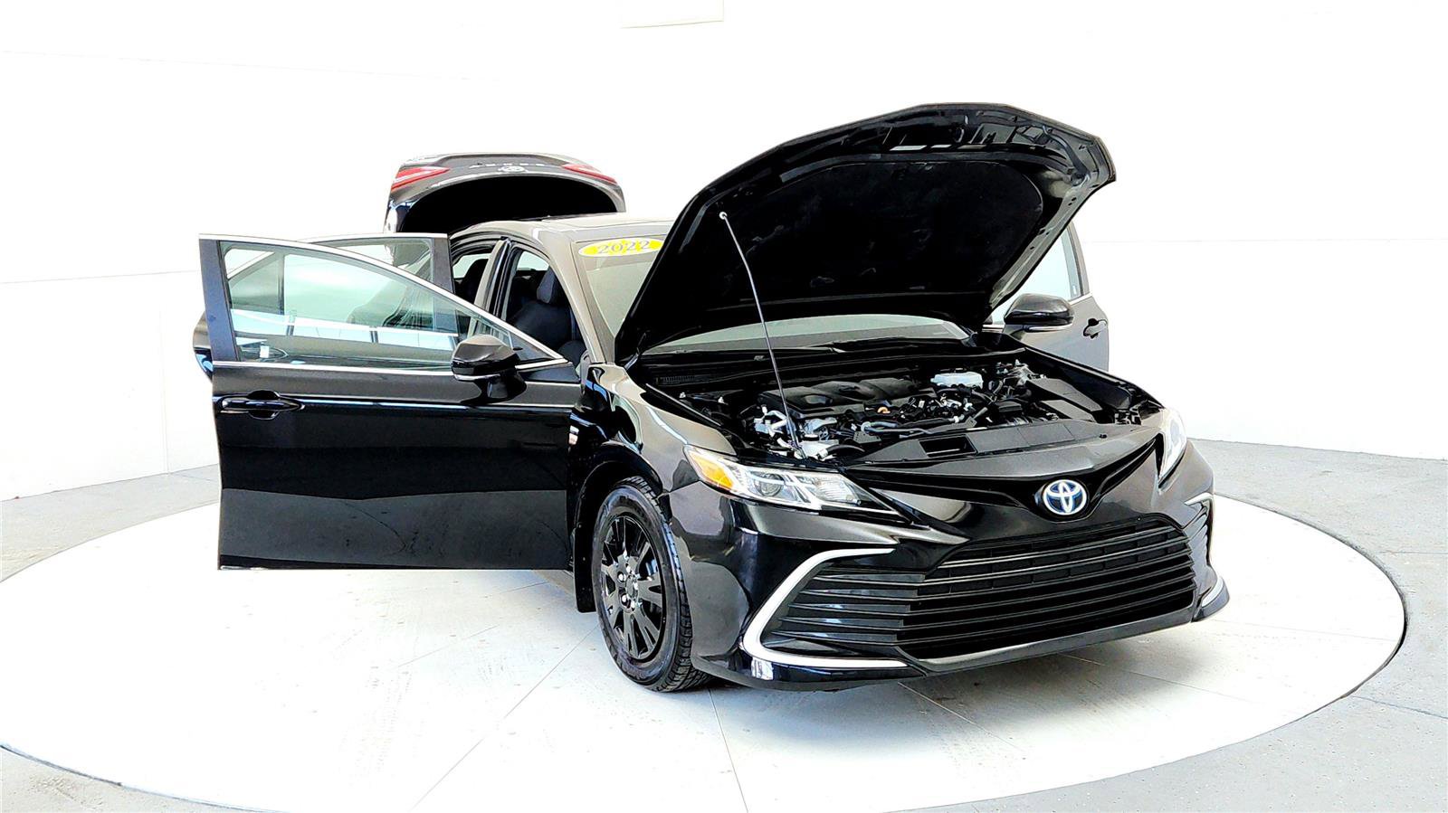 Certified 2022 Toyota Camry LE w/ Cold Weather Package image 9