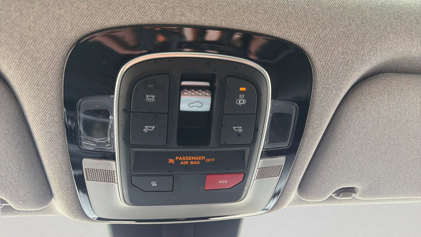 Used 2023 Hyundai Santa Fe Limited image 21