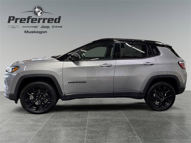 Used 2023 Jeep Compass Altitude w/ Convenience Group image 9