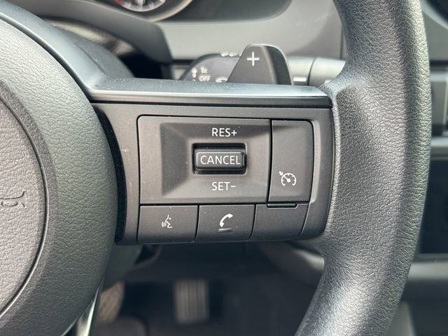 Used 2025 Nissan Pathfinder S image 26
