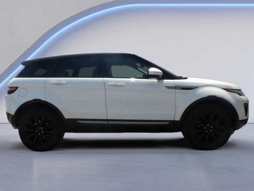 Used 2018 Land Rover Range Rover Evoque SE AWD/4WD image 12