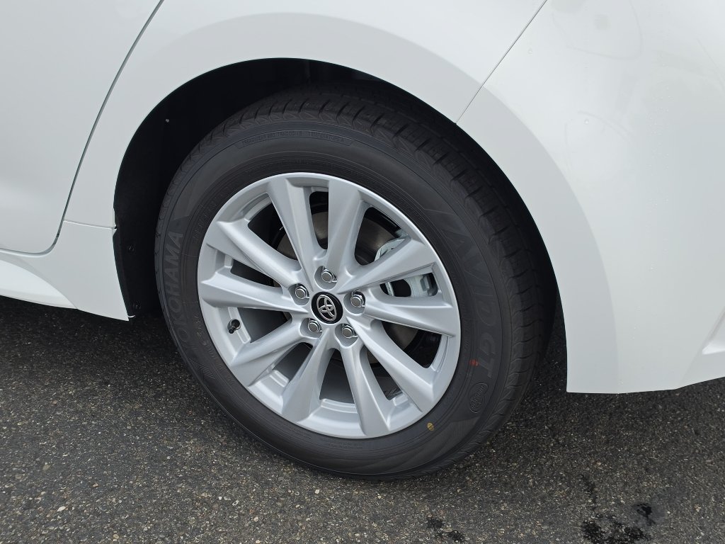 New 2027 Toyota Corolla SE w/ SE Premium Package FWD image 11
